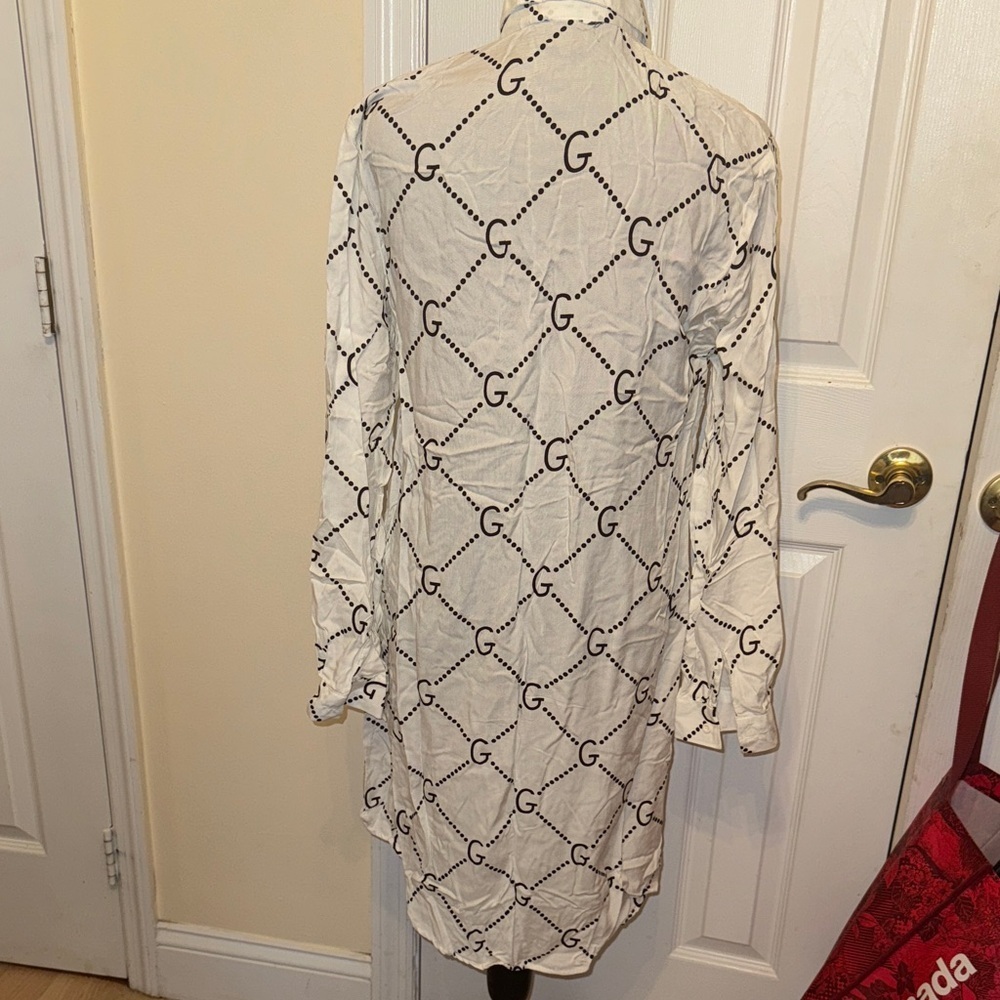 Long Sleeve blouse with Black Logo Design - Picture 8 of 16